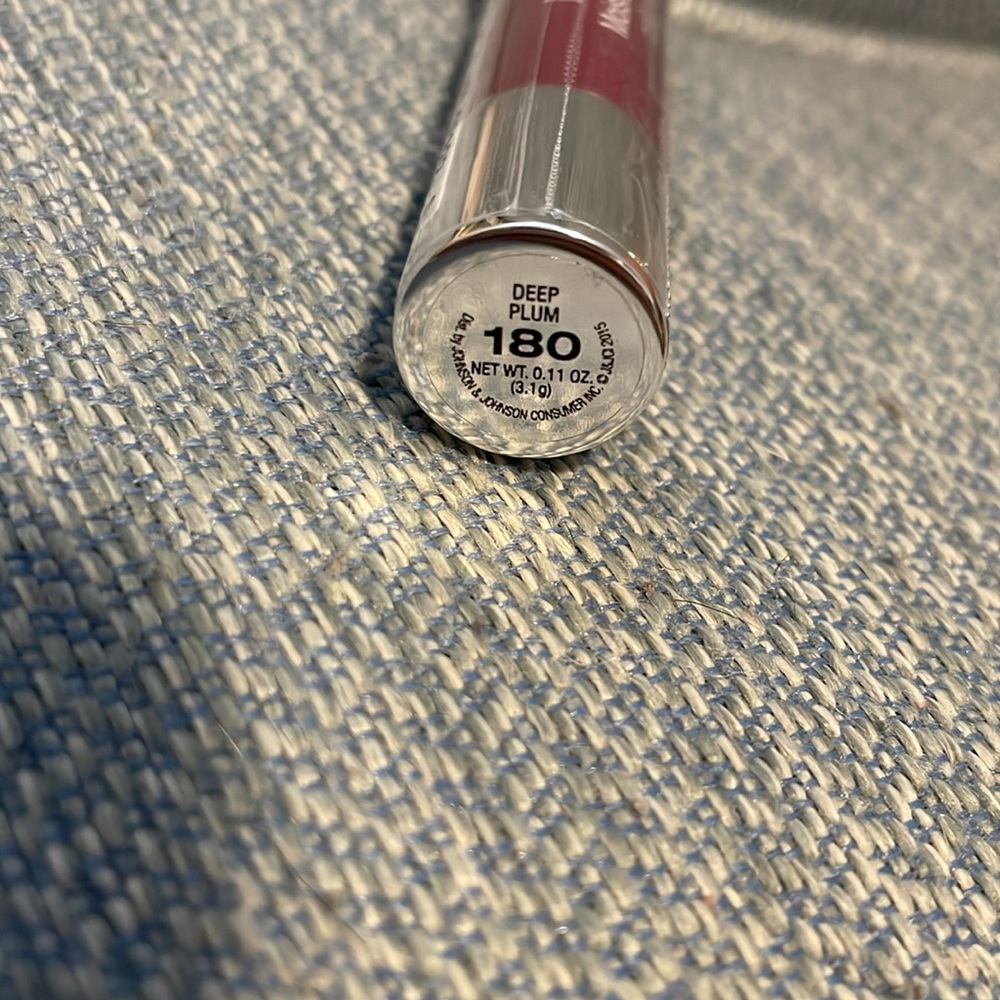 Neutrogena MoistureSmooth color stick - Picture 3 of 3